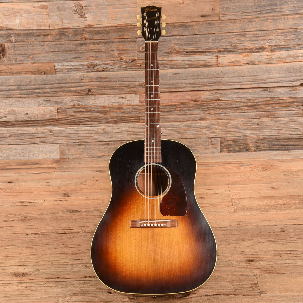 Gibson Murphy Lab Banner J-45 Sunburst 2025 - View 4 | MusicMarket
