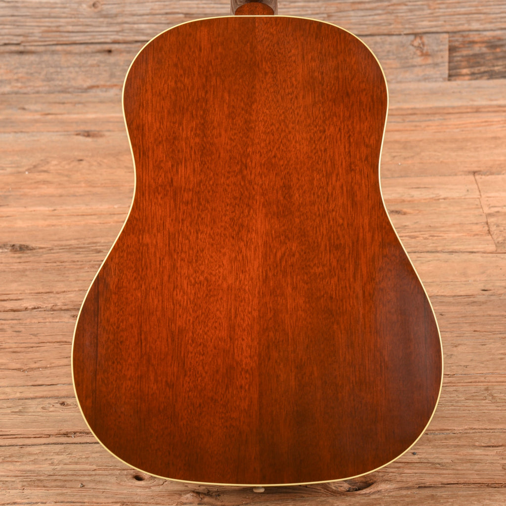 Gibson Custom 1942 Banner J-45 Sunburst 2013 - View 3 | MusicMarket