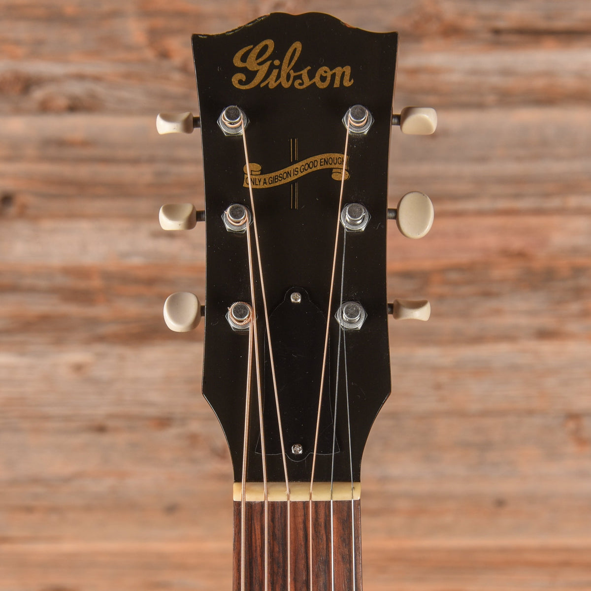Gibson Custom 1942 Banner J-45 Sunburst 2013 - View 6 | MusicMarket