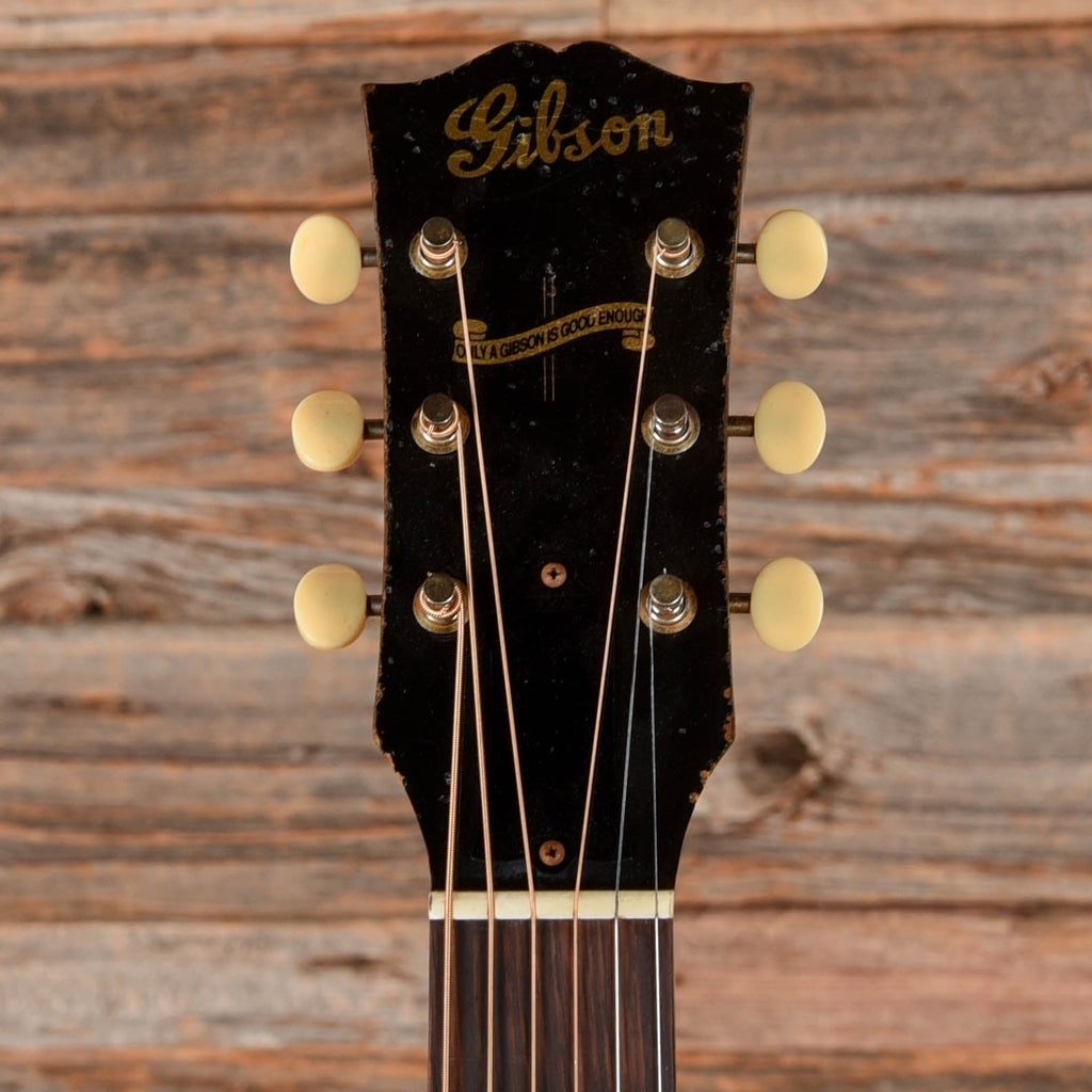 Gibson Custom Shop 1942 Banner J-45 Vintage Sunburst Murphy Lab Heavy Aged - View 6 | MusicMarket