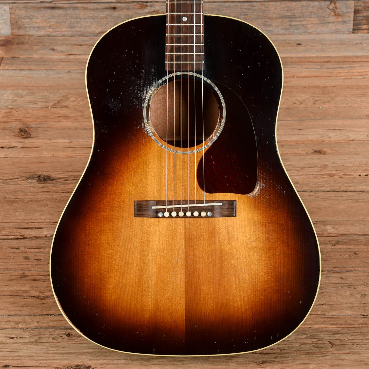 Gibson Custom Shop 1942 Banner J-45 Vintage Sunburst Murphy Lab Heavy Aged - MusicMarket
