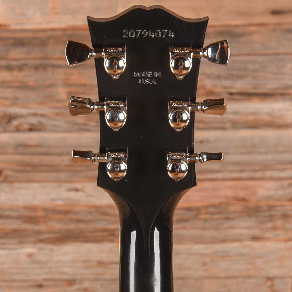 Gibson Dove Ebony 2024 - View 7 | MusicMarket