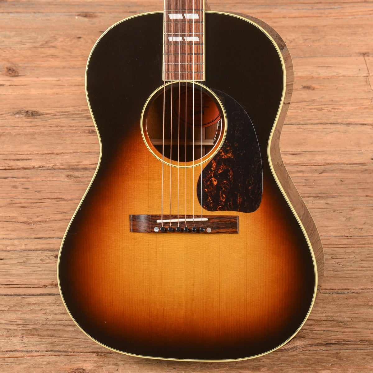 Gibson Nathaniel Rateliff LG-2 Sunburst 2025 - View 2 | MusicMarket
