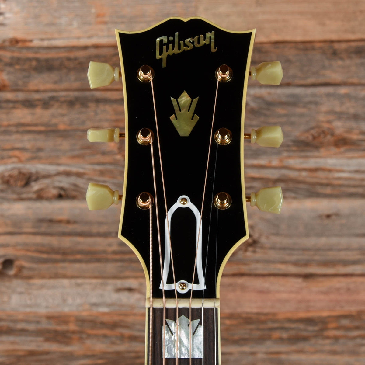 Gibson Custom Historic 1957 SJ-200 Reissue Antique Natural 2024 - View 6 | MusicMarket