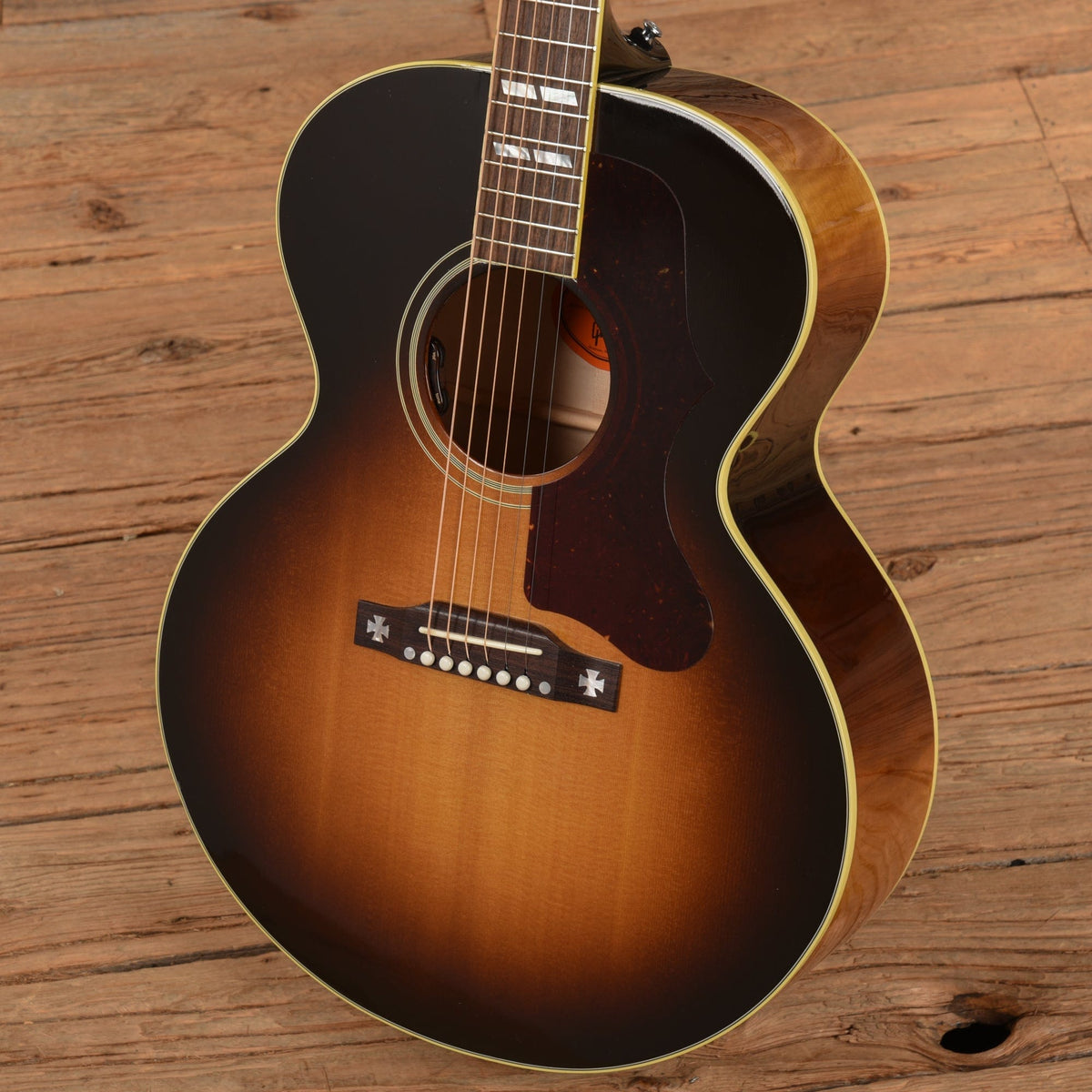 Gibson J-185 Sunburst 2020 - View 2 | MusicMarket