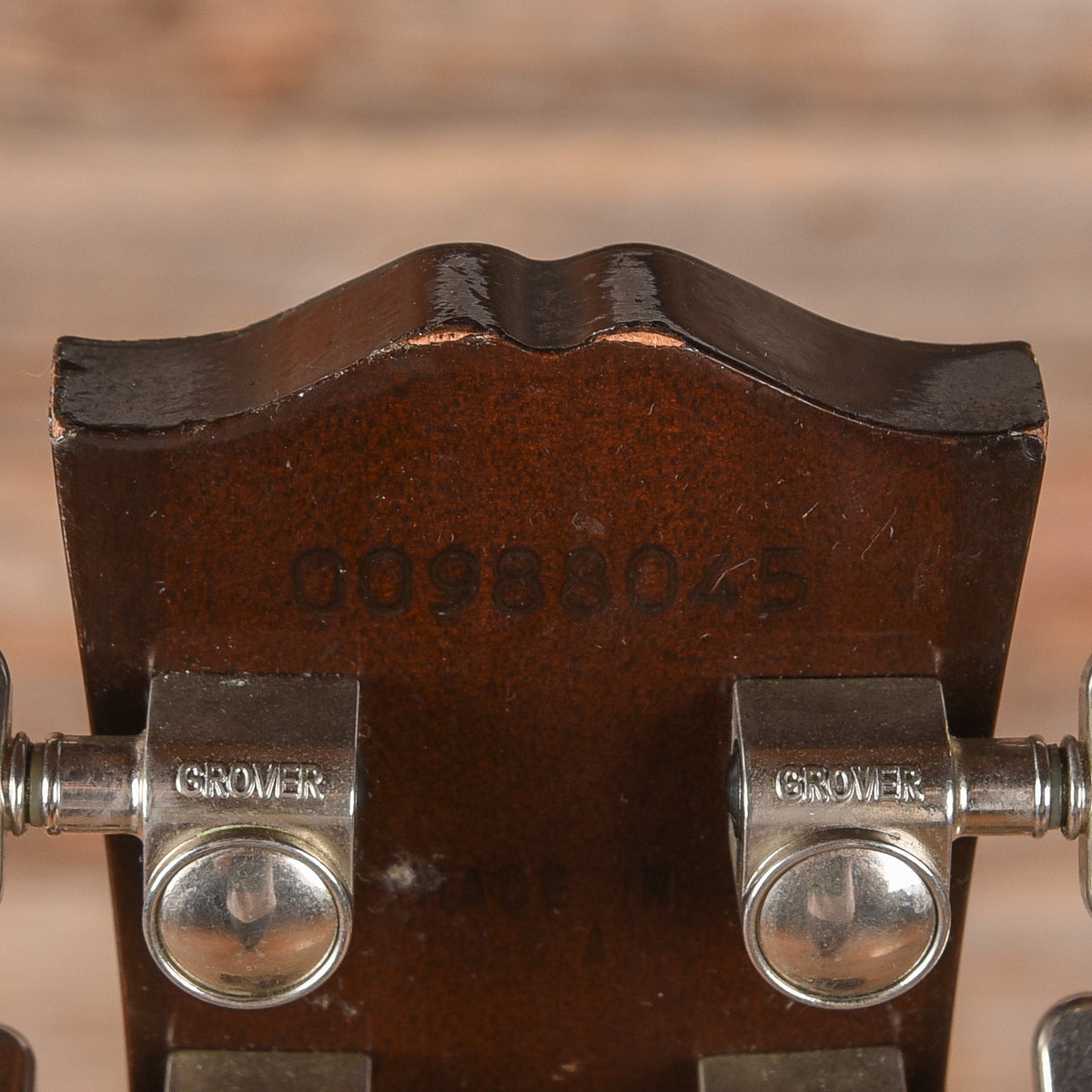 Gibson J-45 Standard Sunburst 2009 - View 10 | MusicMarket