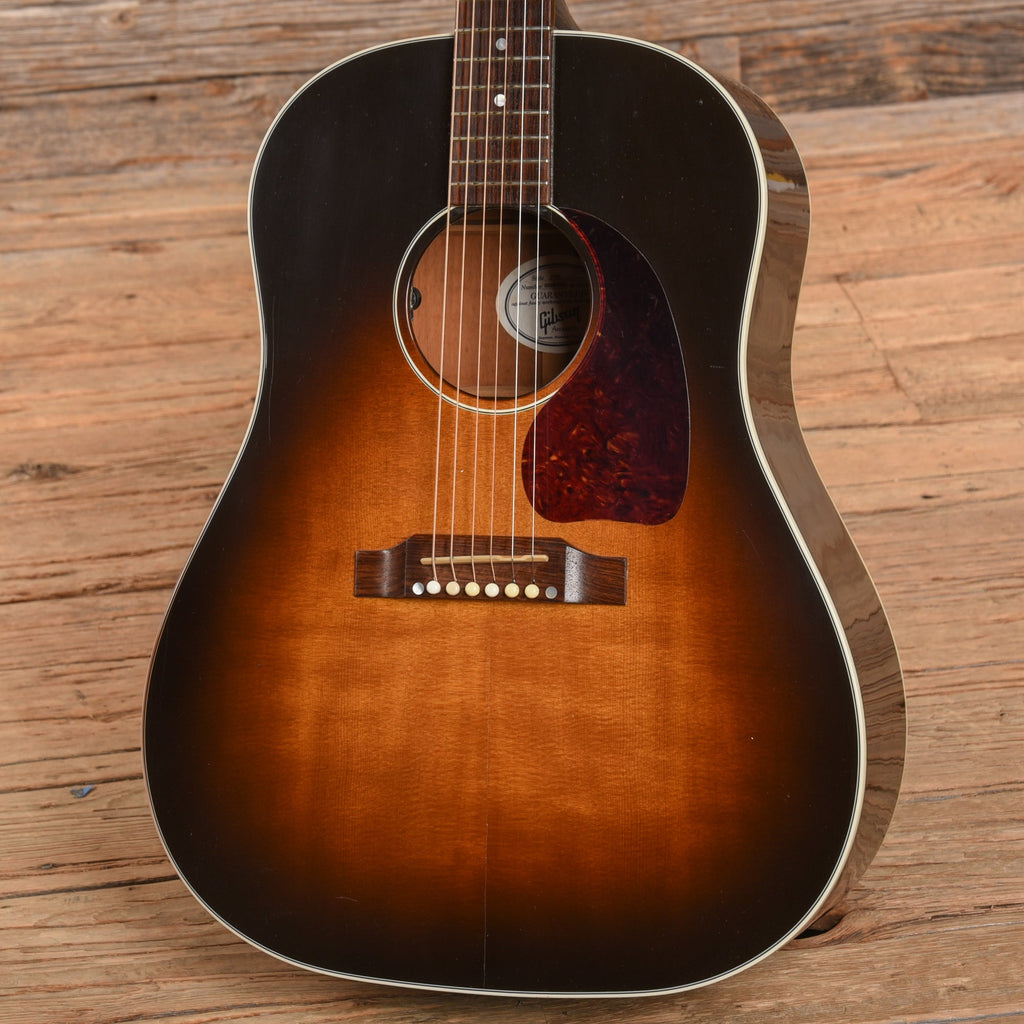 Gibson J-45 Standard Sunburst 2009 - View 2 | MusicMarket