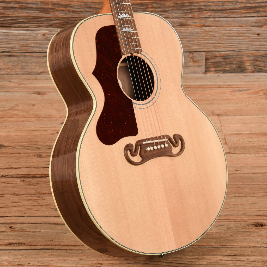 Gibson SJ-200 Studio Walnut Natural 2022 LEFTY - View 2 | MusicMarket