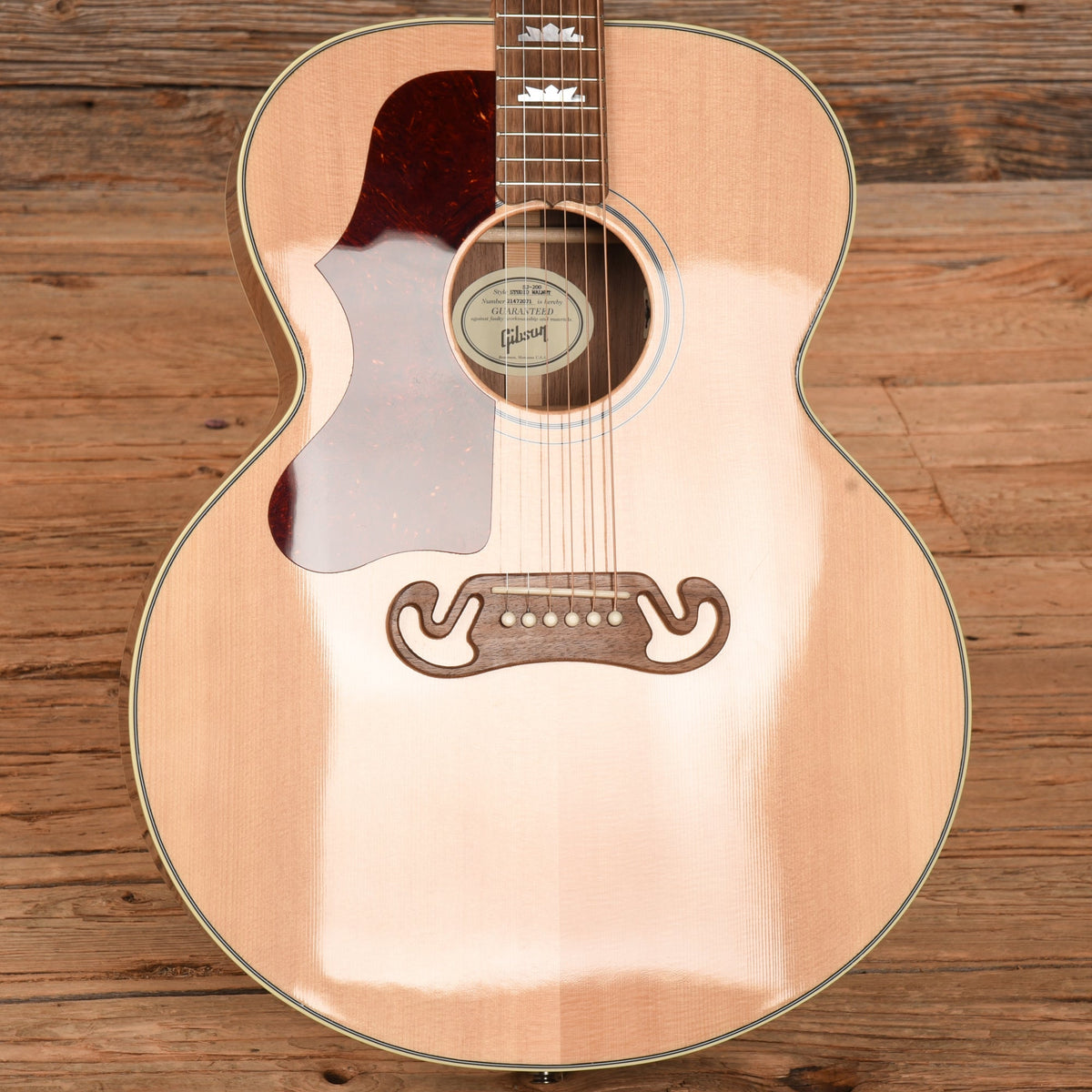Gibson SJ-200 Studio Walnut Natural 2022 LEFTY - View 8 | MusicMarket