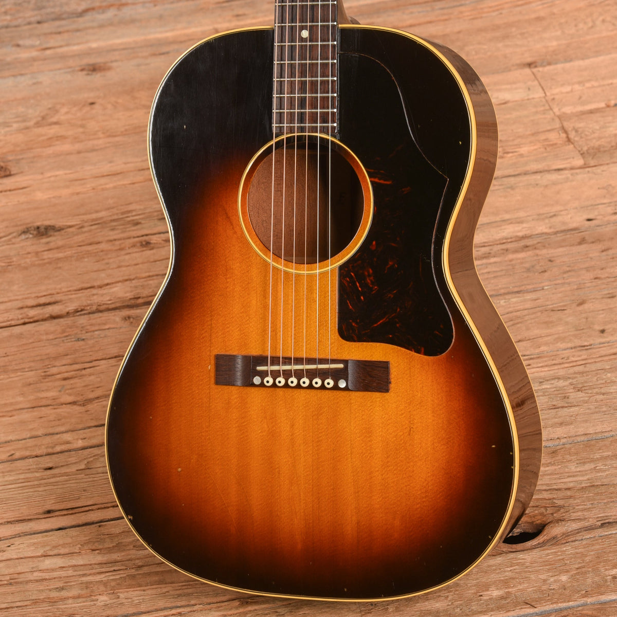 Gibson LG-2 Sunburst 1958 - View 2 | MusicMarket