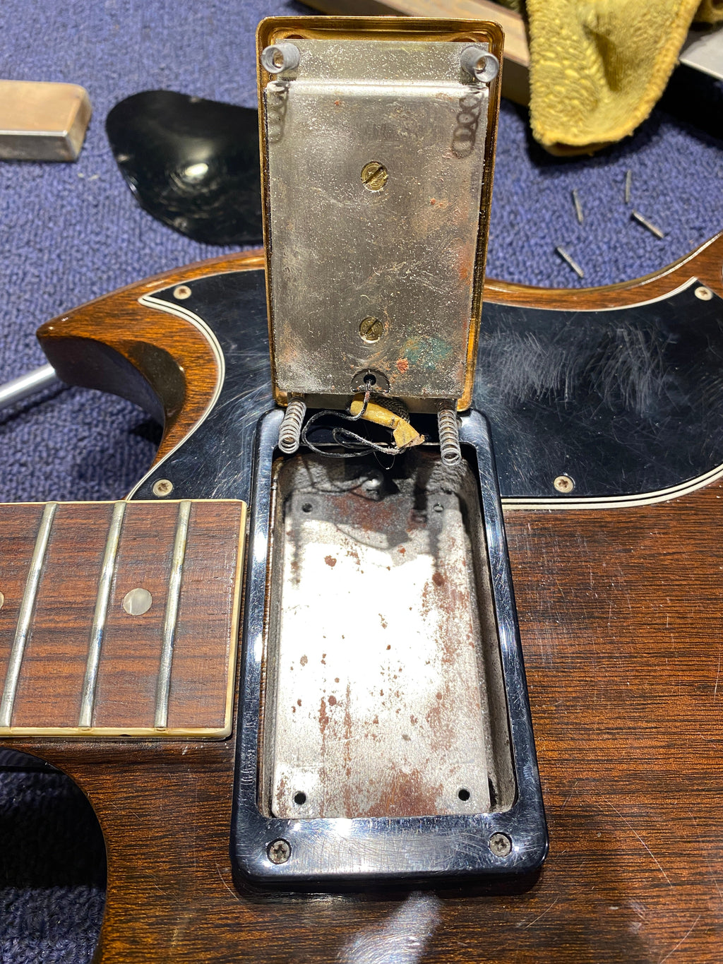 Gibson EB-3 Walnut 1971 - View 11 | MusicMarket