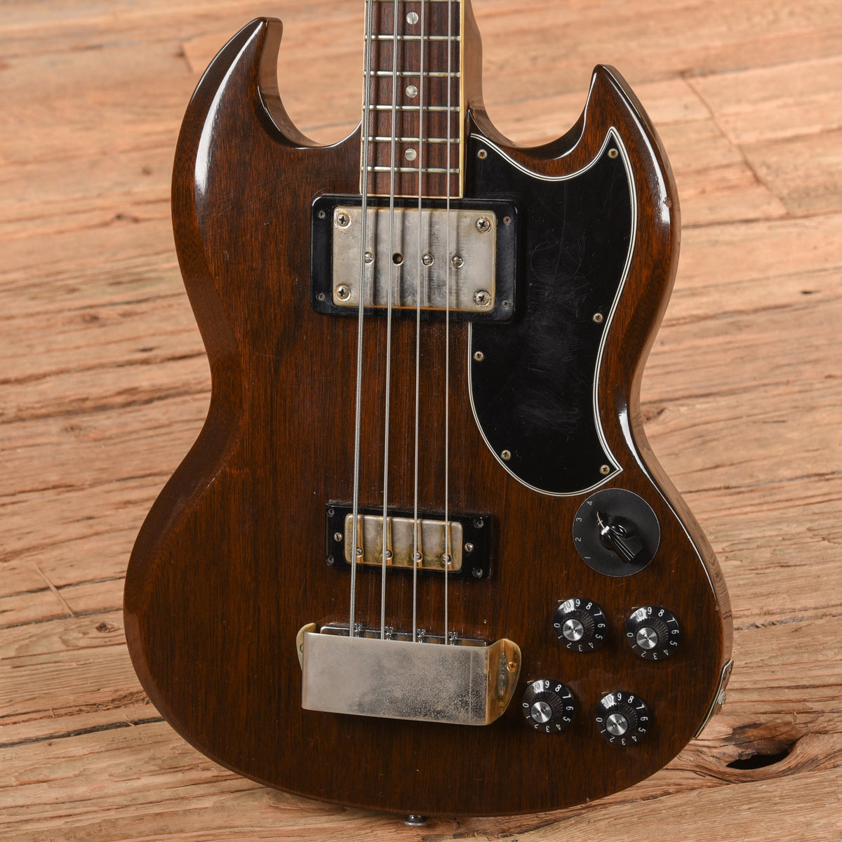 Gibson EB-3 Walnut 1971 - View 2 | MusicMarket