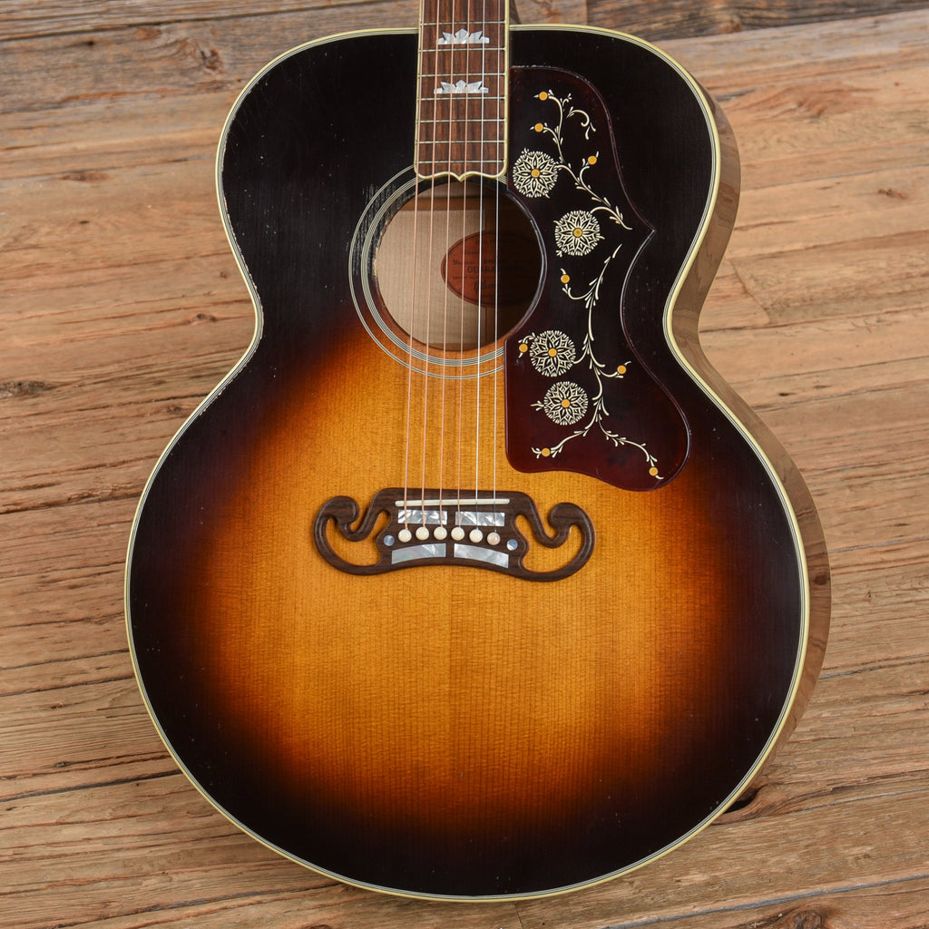 Gibson Custom Murphy Lab J-200 Light Aged Sunburst 2023 - View 2 | MusicMarket