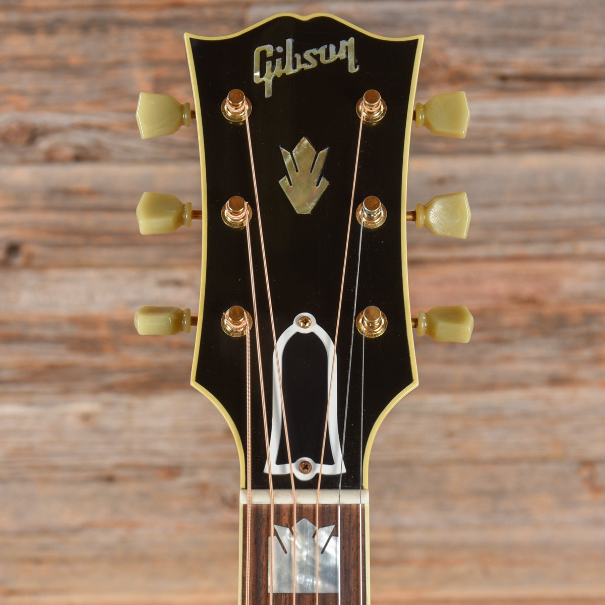 Gibson Custom Murphy Lab J-200 Light Aged Sunburst 2023 - View 6 | MusicMarket