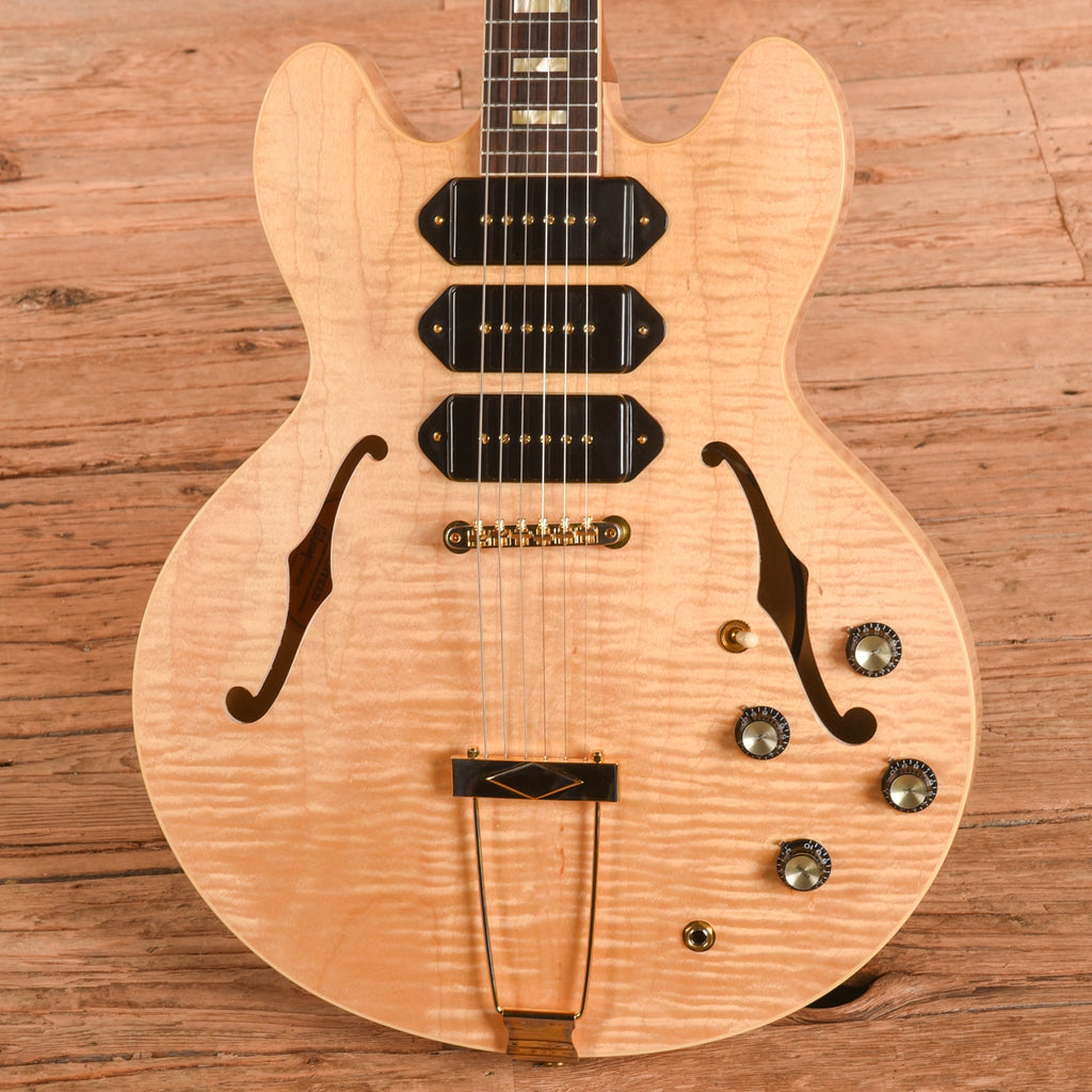 Gibson Custom 1964 ES-335 Semi-Hollow Triple P-90 Antique Natural 2021 - View 2 | MusicMarket