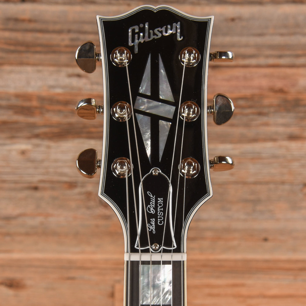 Gibson Custom Les Paul Custom Silverburst - View 6 | MusicMarket