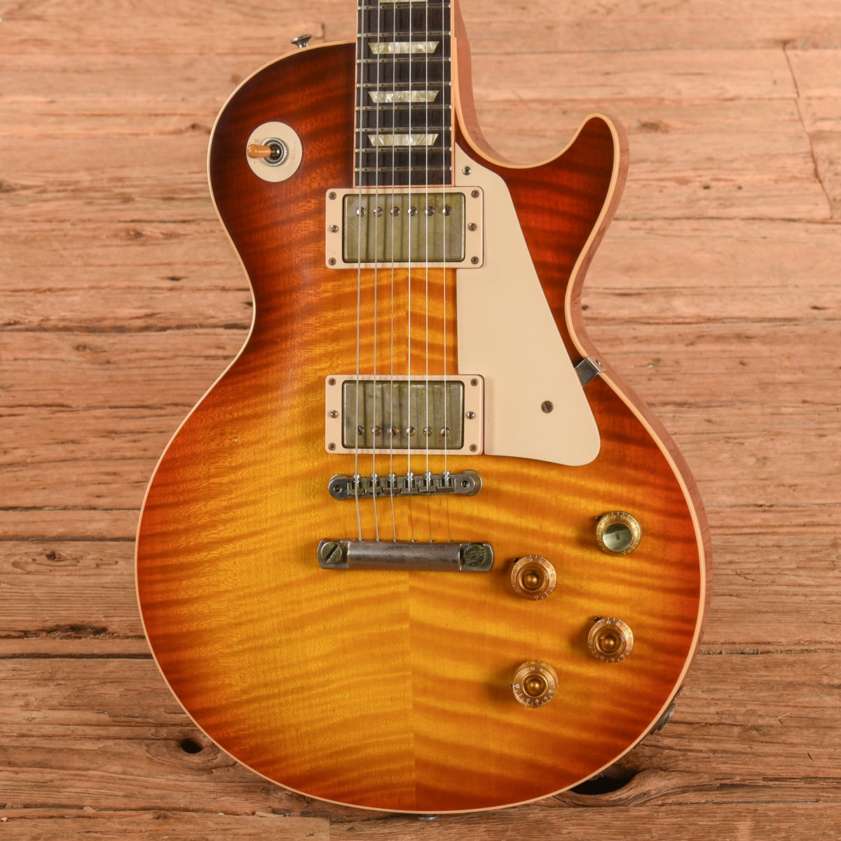Gibson Custom Mike Bloomfield Les Paul VOS Sunburst 2009 - View 2 | MusicMarket