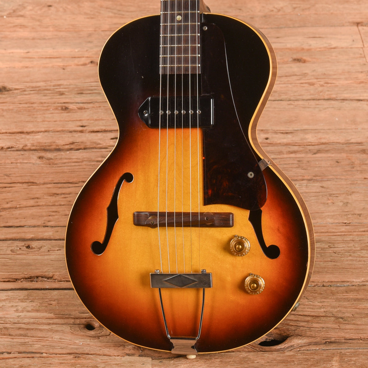 Gibson ES-125T 3/4 Sunburst 1957 - View 2 | MusicMarket