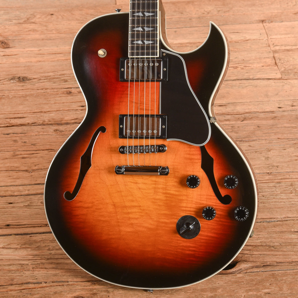 Gibson ES-137 Custom Tri-Burst 2003 - View 2 | MusicMarket