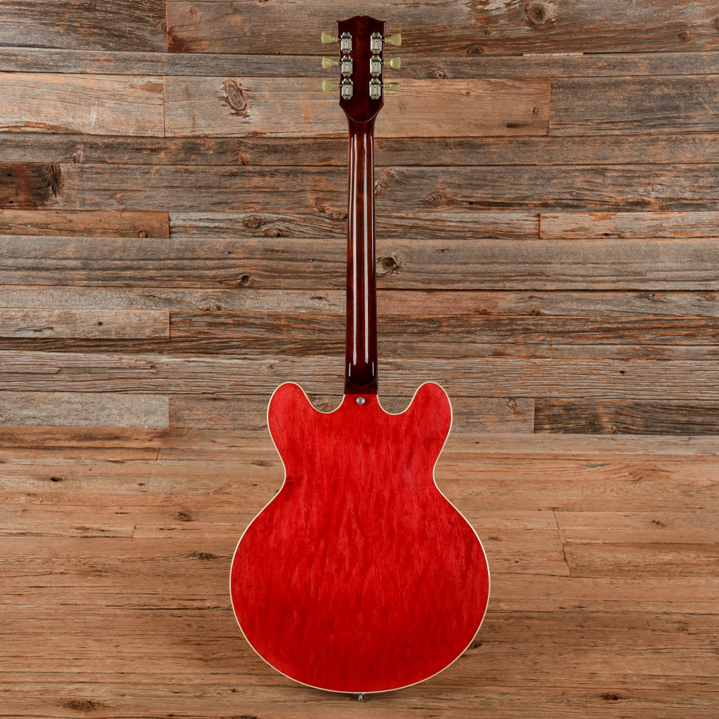 Gibson ES-335 Cherry 1974 - View 5 | MusicMarket