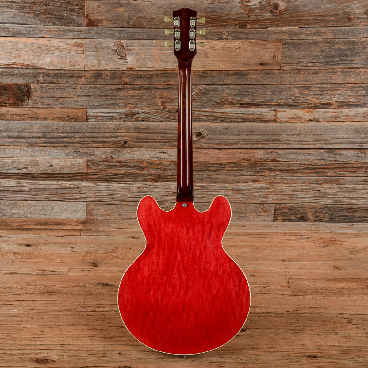 Gibson ES-335 Cherry 1974 - View 5 | MusicMarket