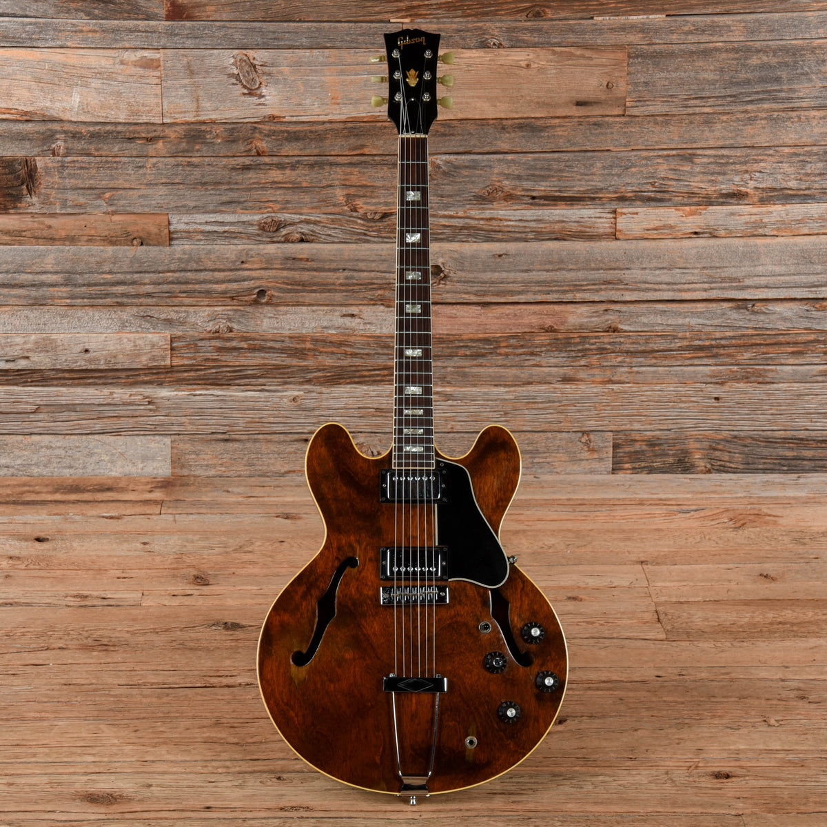 Gibson ES-340 Walnut 1969 - View 4 | MusicMarket