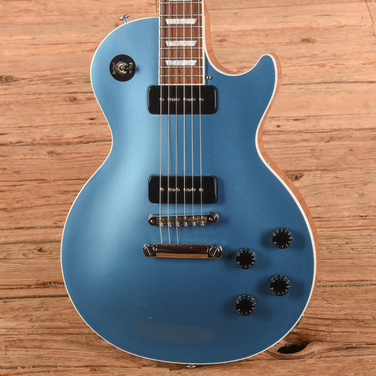 Gibson Les Paul Classic Pelham Blue 2018 - View 2 | MusicMarket