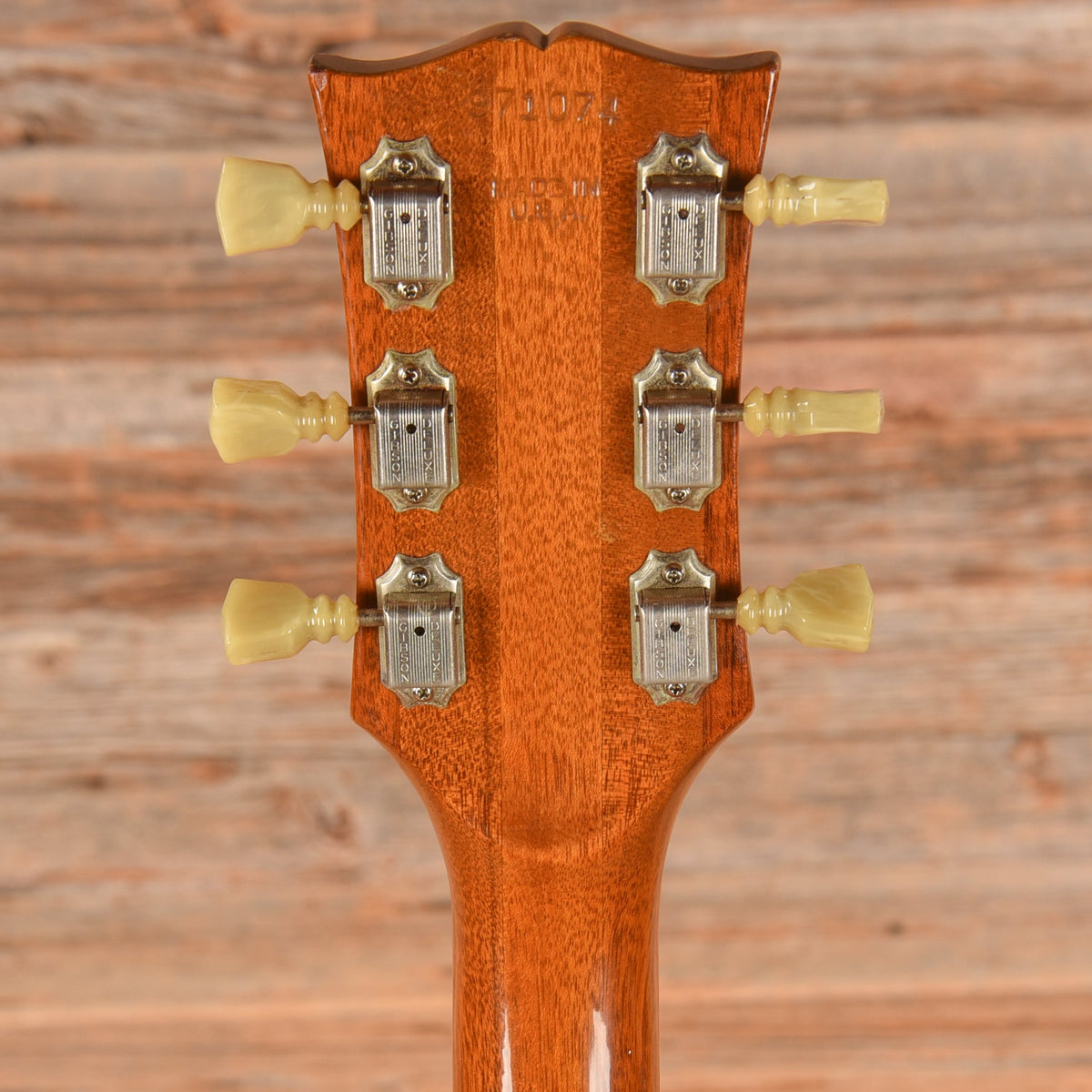 Gibson Les Paul Deluxe Goldtop 1971 - View 7 | MusicMarket