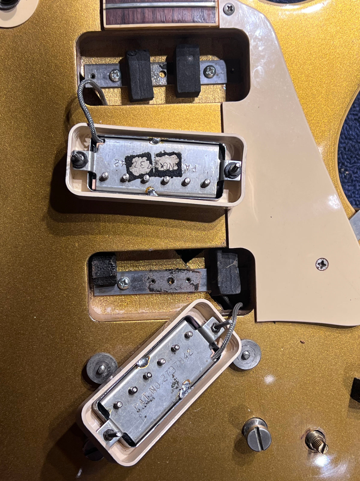 Gibson Les Paul Deluxe Goldtop 1991 - View 11 | MusicMarket