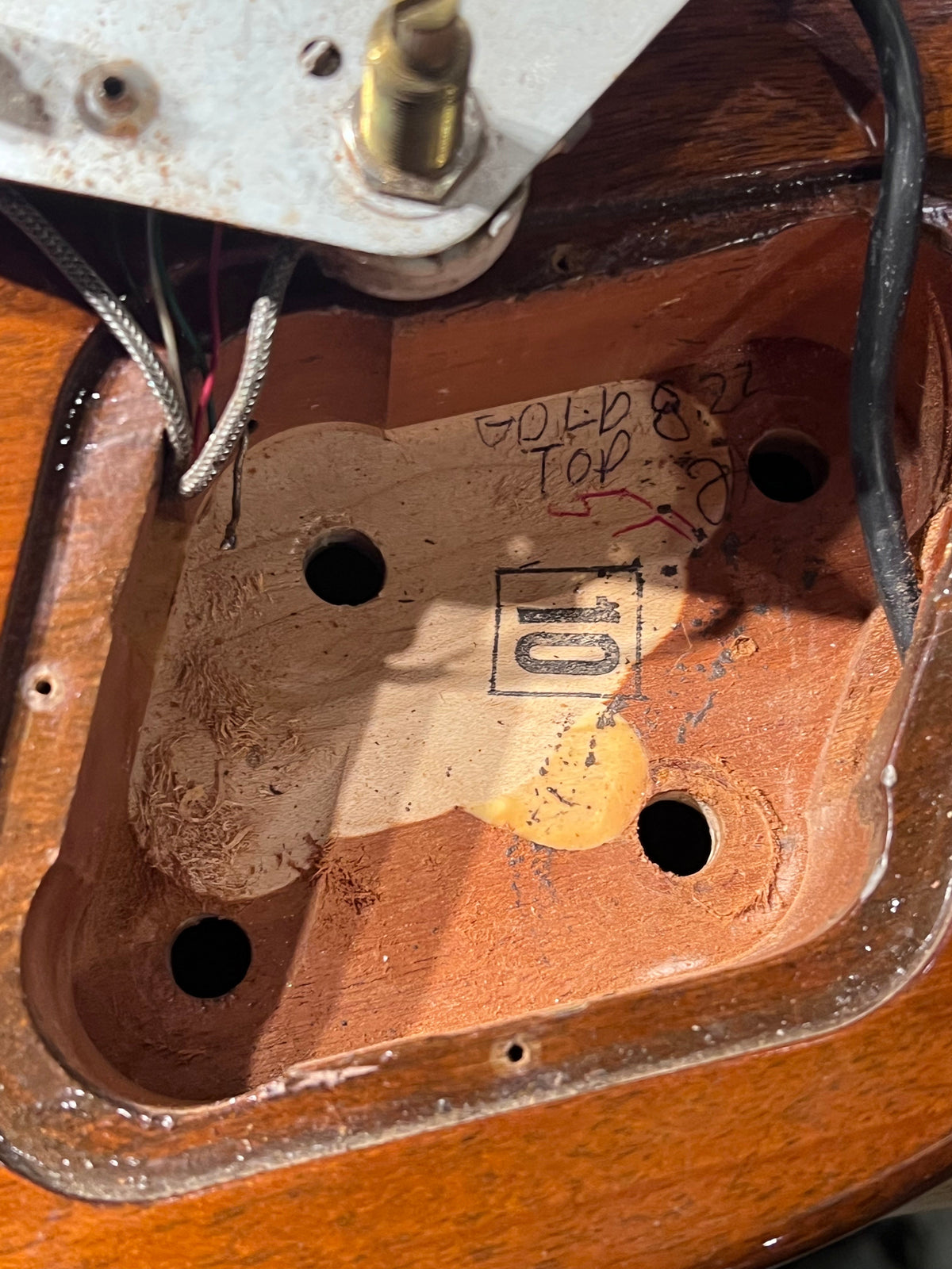 Gibson Les Paul Deluxe Goldtop 1991 - View 10 | MusicMarket