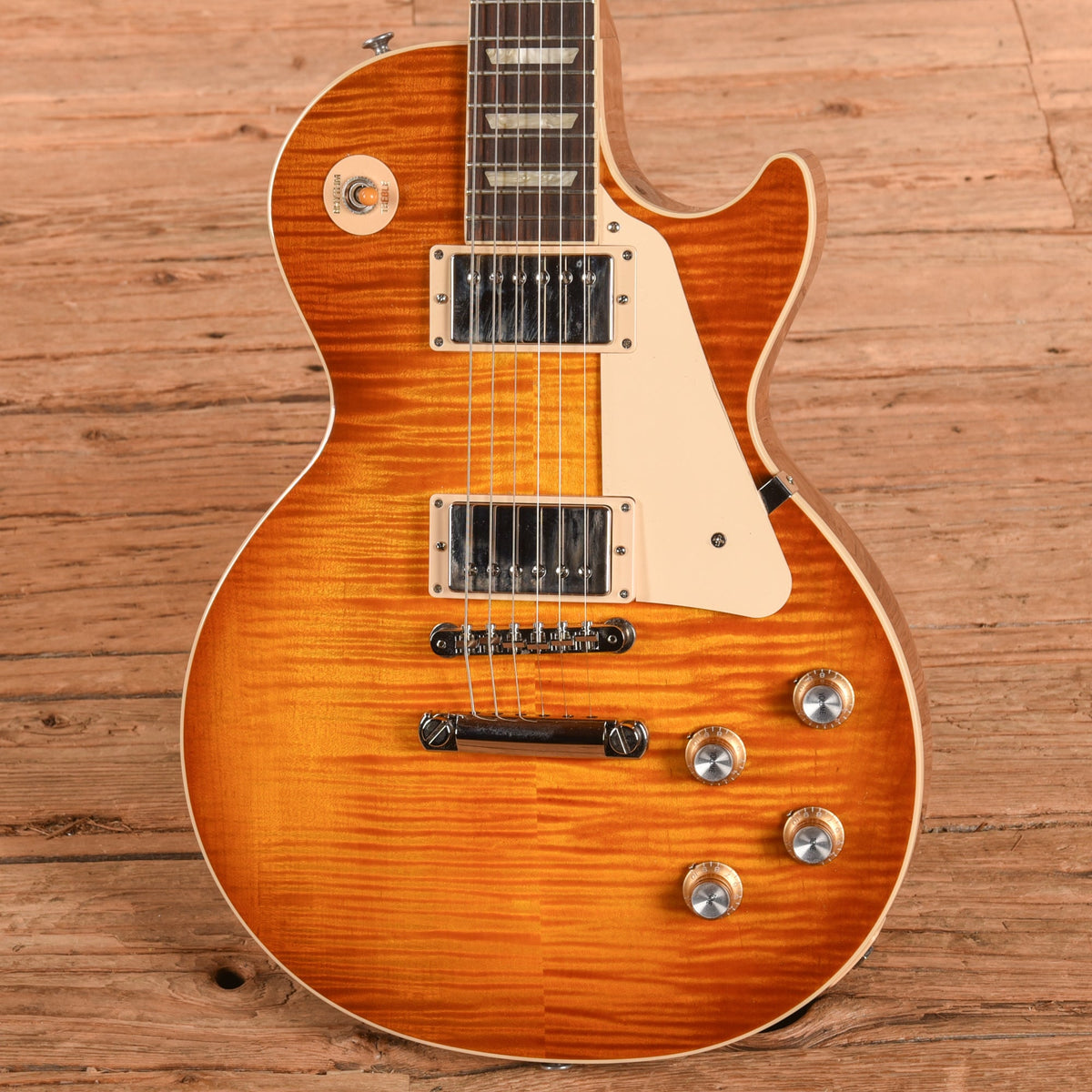Gibson Les Paul Standard '60s Honey Burst 2024 - View 2 | MusicMarket