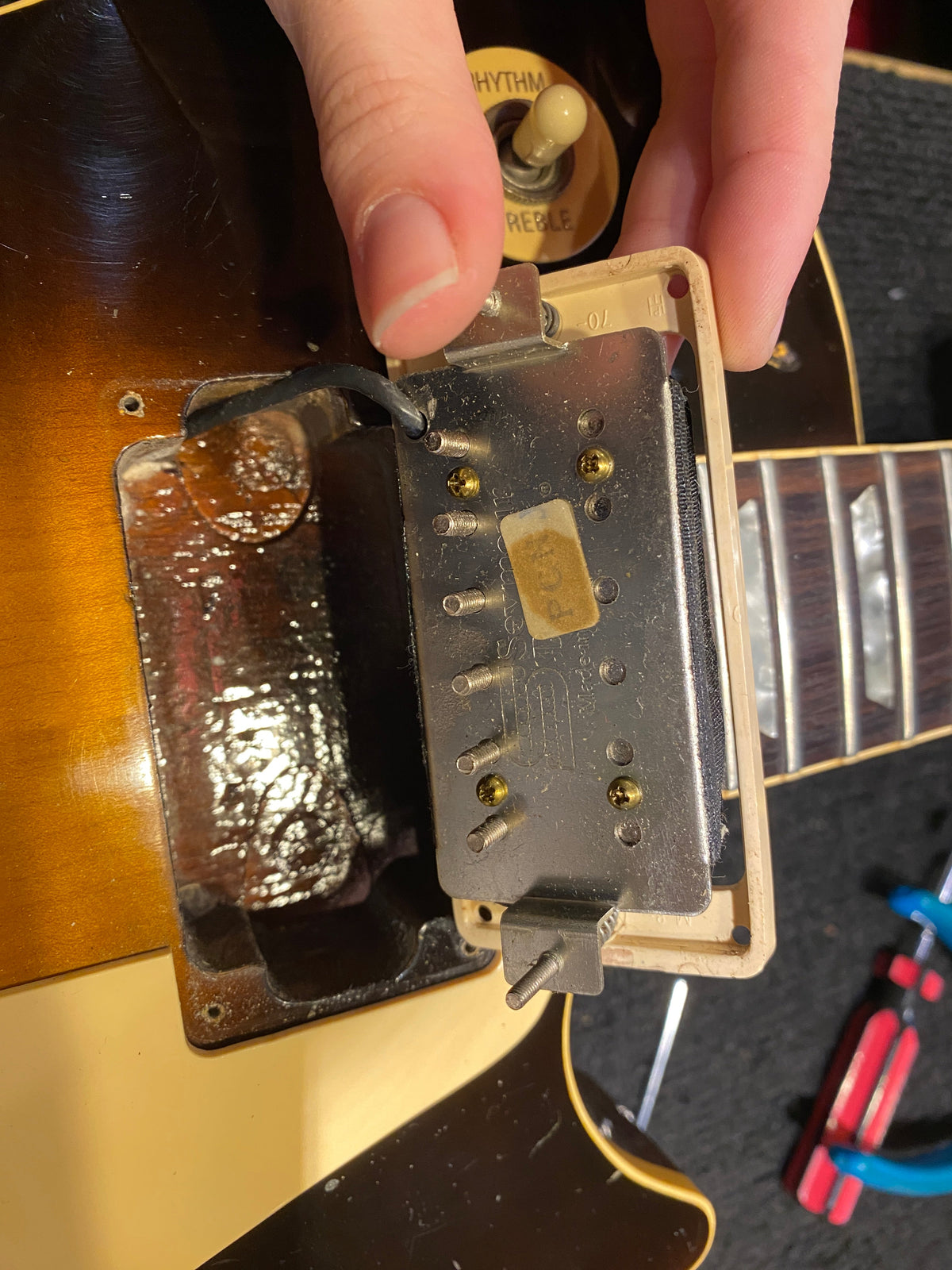 Gibson Les Paul Standard Sunburst 1983 - View 11 | MusicMarket