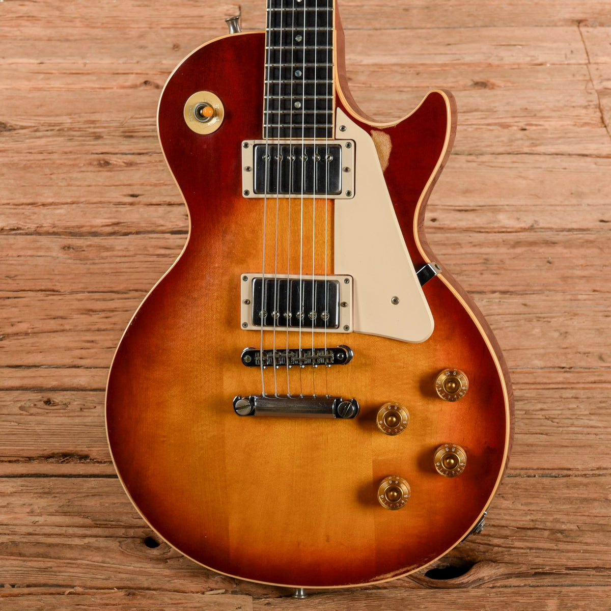 Gibson Les Paul Studio Standard Cherry Sunburst 1986 - View 2 | MusicMarket