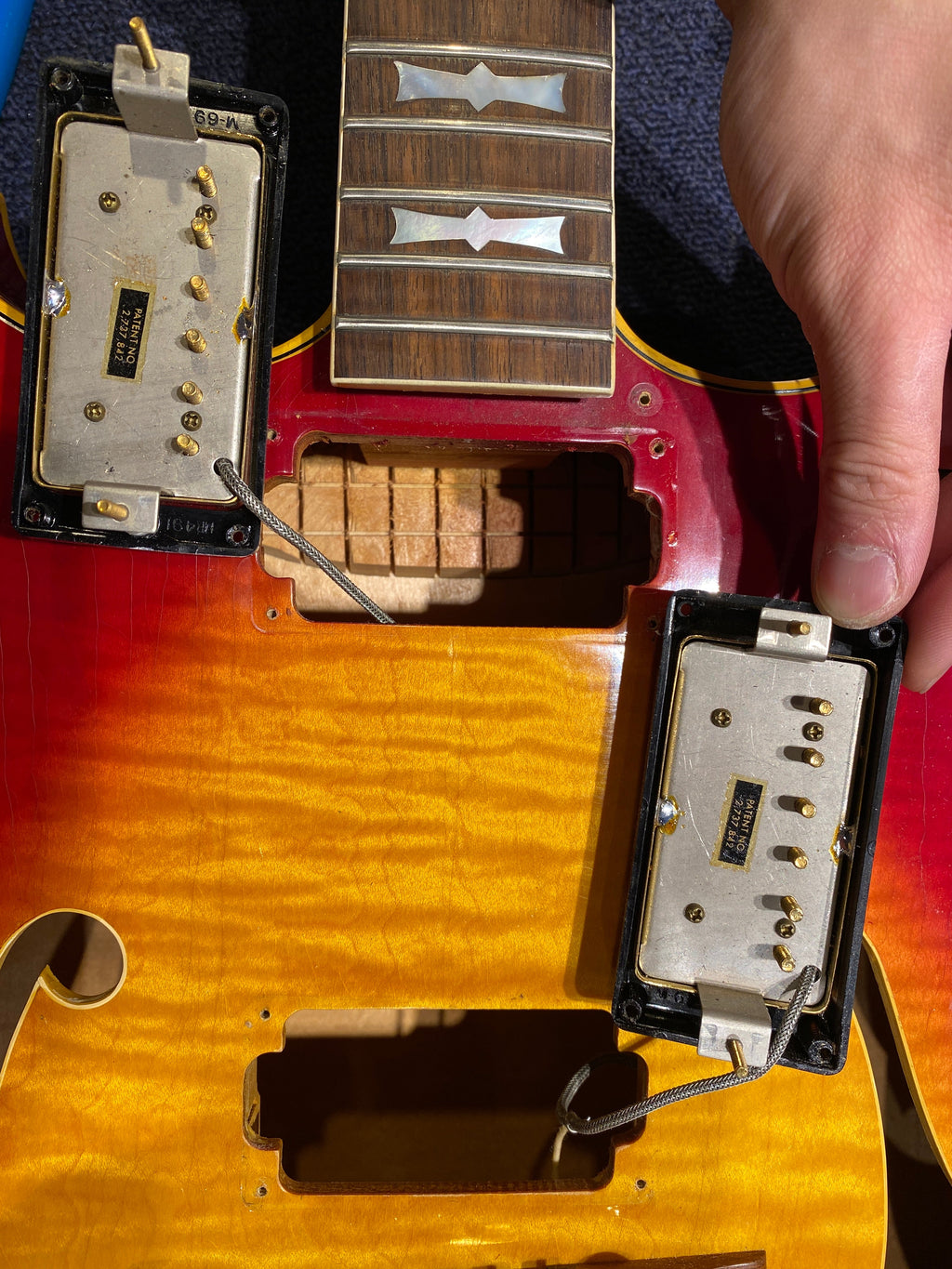 Gibson Barney Kessel Custom Sunburst 1968 - View 10 | MusicMarket