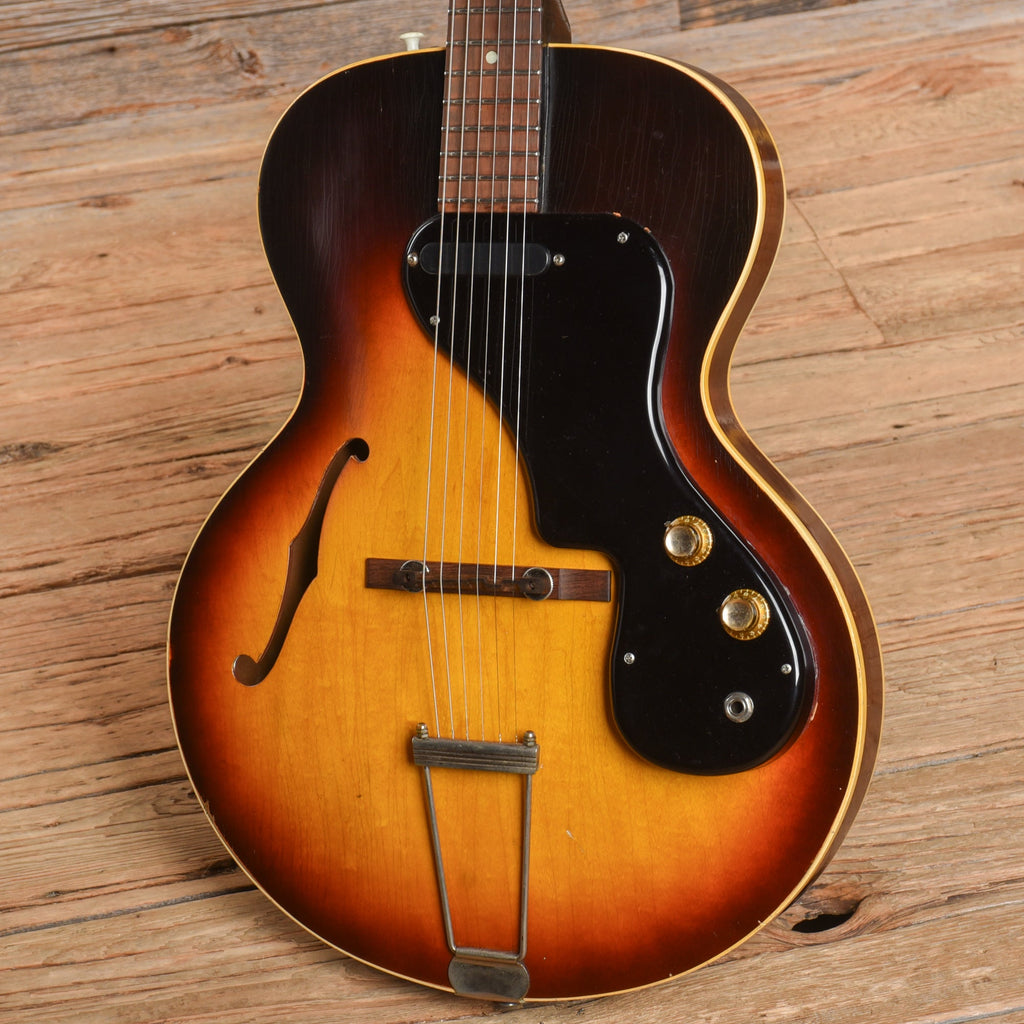 Gibson ES-120T Sunburst 1966 - View 2 | MusicMarket
