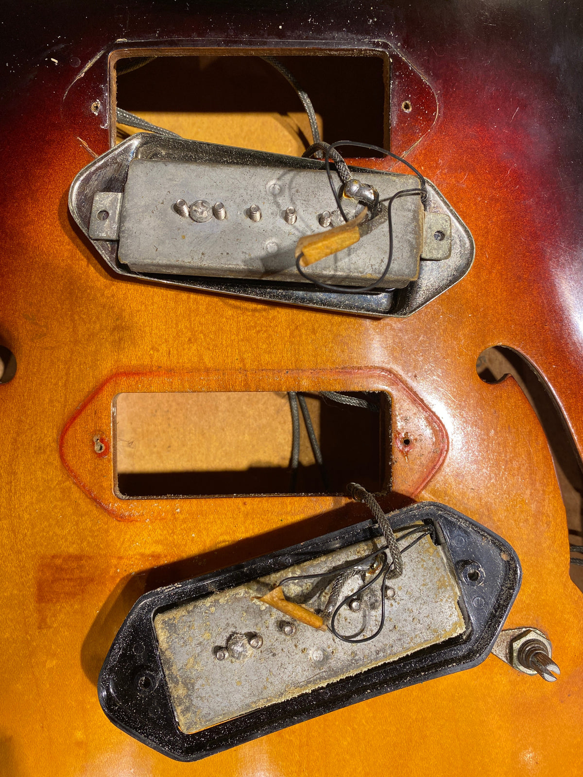 Gibson ES-125TD Sunburst 1957 - View 10 | MusicMarket