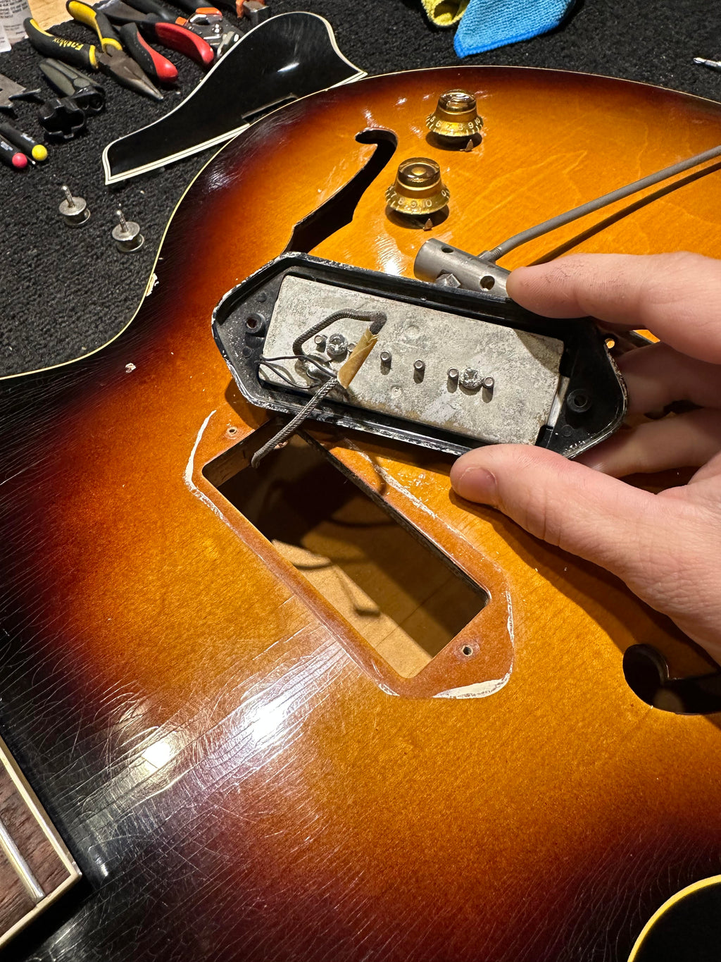Gibson ES-225 Sunburst 1958 - View 10 | MusicMarket