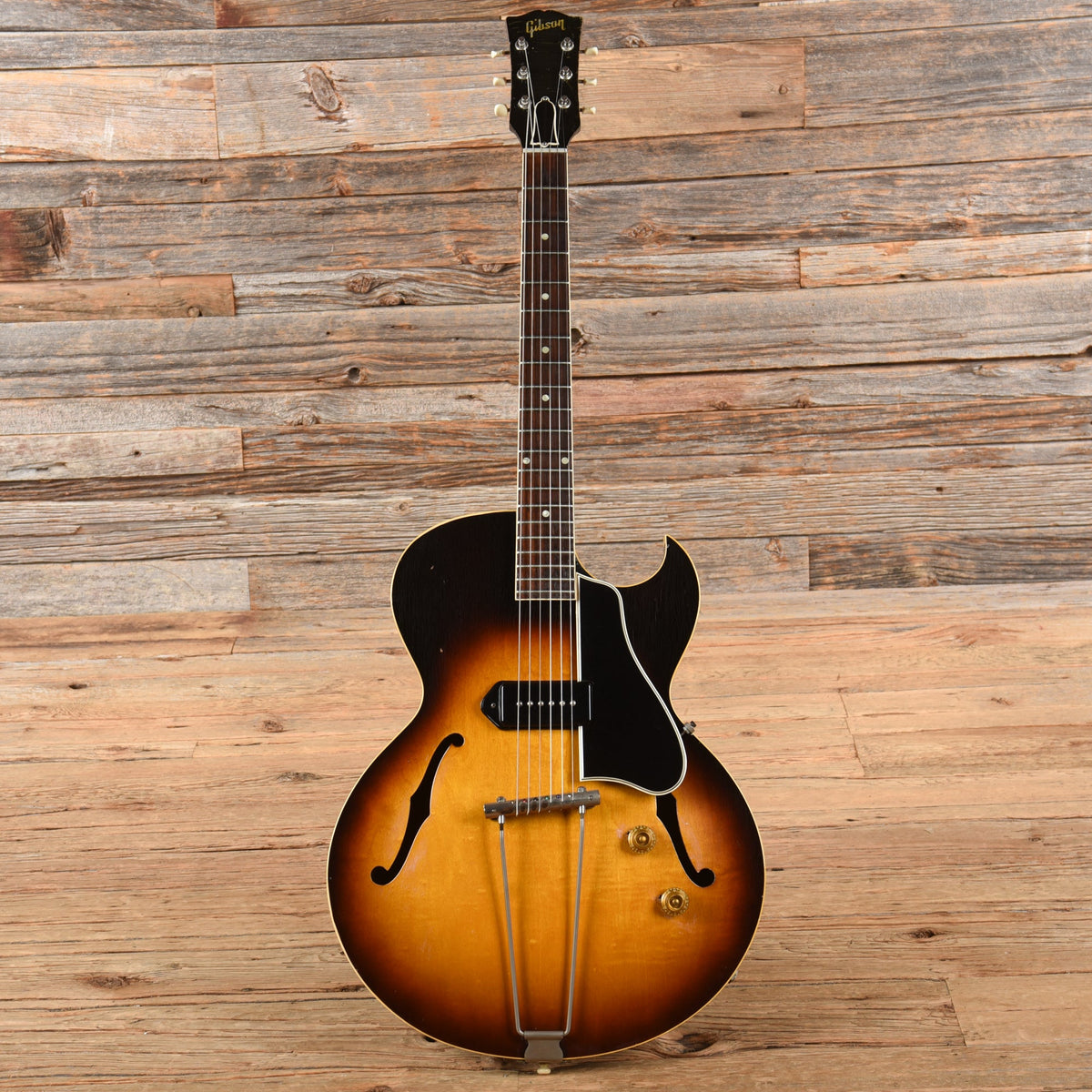 Gibson ES-225 Sunburst 1958 - View 4 | MusicMarket