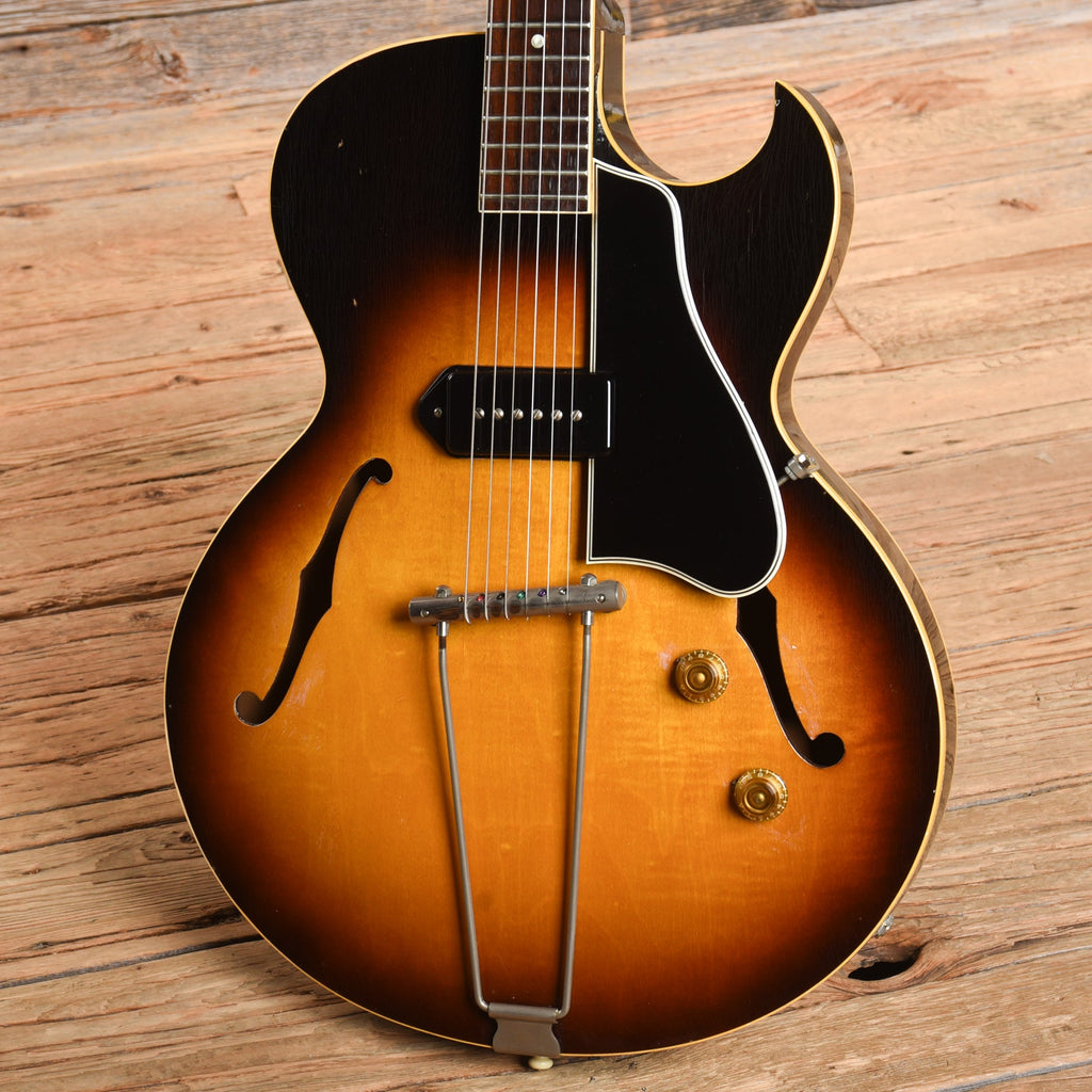 Gibson ES-225 Sunburst 1958 - View 2 | MusicMarket