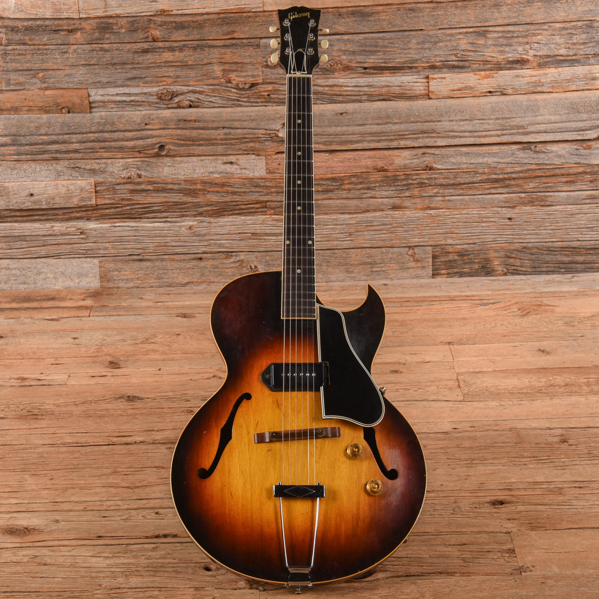 Gibson ES-225T Sunburst 1956 - View 4 | MusicMarket
