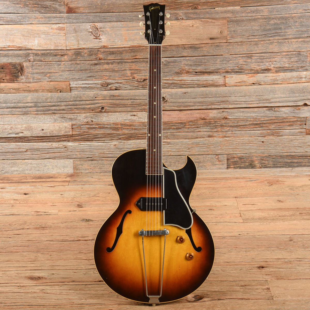 Gibson ES-225T Sunburst 1957 - View 4 | MusicMarket