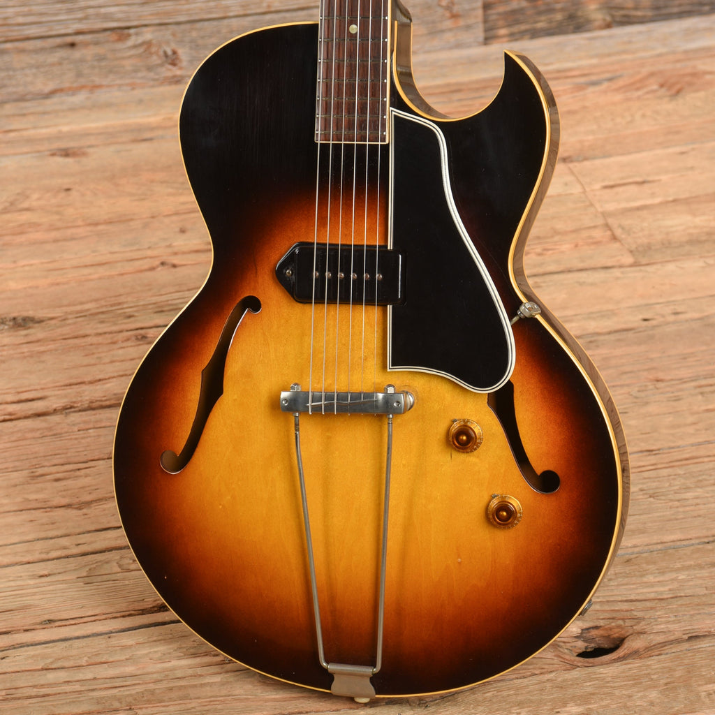 Gibson ES-225T Sunburst 1957 - View 2 | MusicMarket