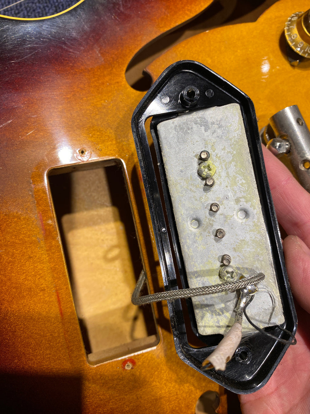 Gibson ES-225T Sunburst 1959 - View 10 | MusicMarket