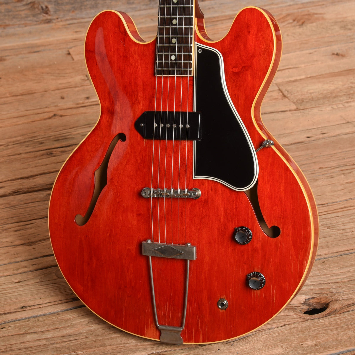 Gibson ES-330TC Cherry 1960 - View 2 | MusicMarket