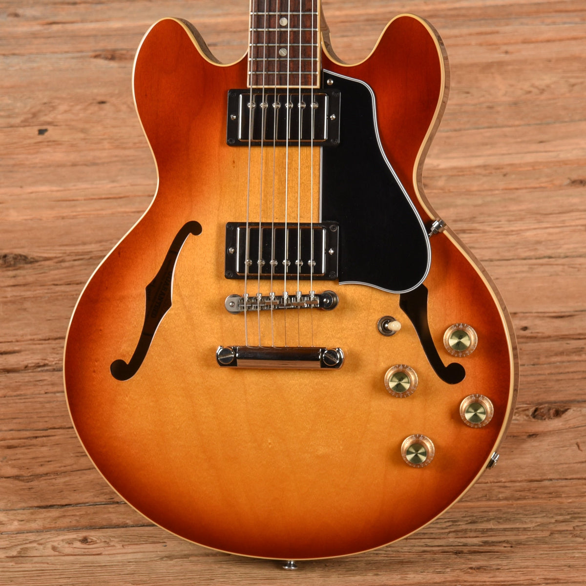Gibson Modern Collection ES-339 Honeyburst 2019 - View 2 | MusicMarket