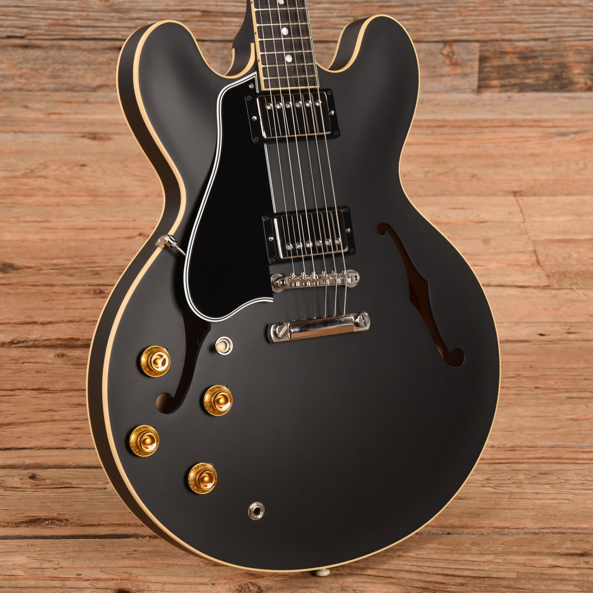 Gibson Custom 59 ES-335 Satin Satin Ebony 2021 LEFTY - View 2 | MusicMarket