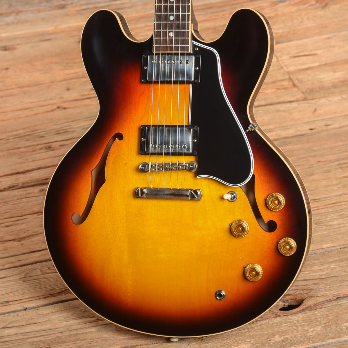 Gibson Custom '59 ES-335 Sunburst 2023 - View 2 | MusicMarket