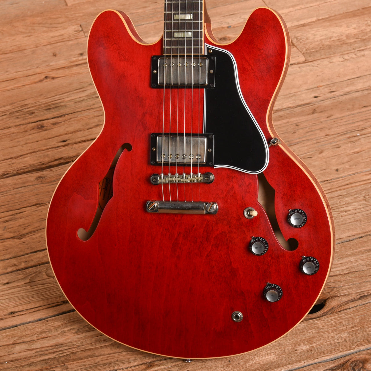 Gibson Custom Shop 1964 ES-335 Reissue '60s Cherry VOS - View 2 | MusicMarket