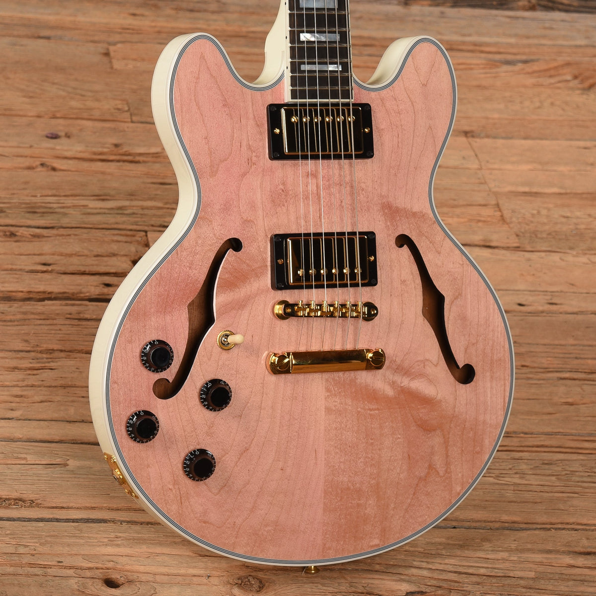 Gibson Custom Shop CS-356 Chablis 2021 LEFTY - View 2 | MusicMarket