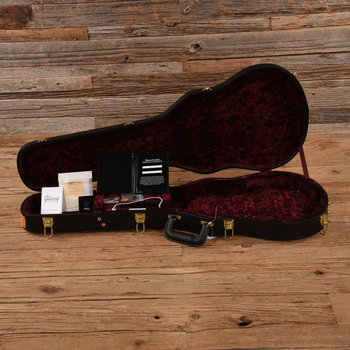 Gibson Custom Shop CS-356 Chablis 2021 LEFTY - View 9 | MusicMarket